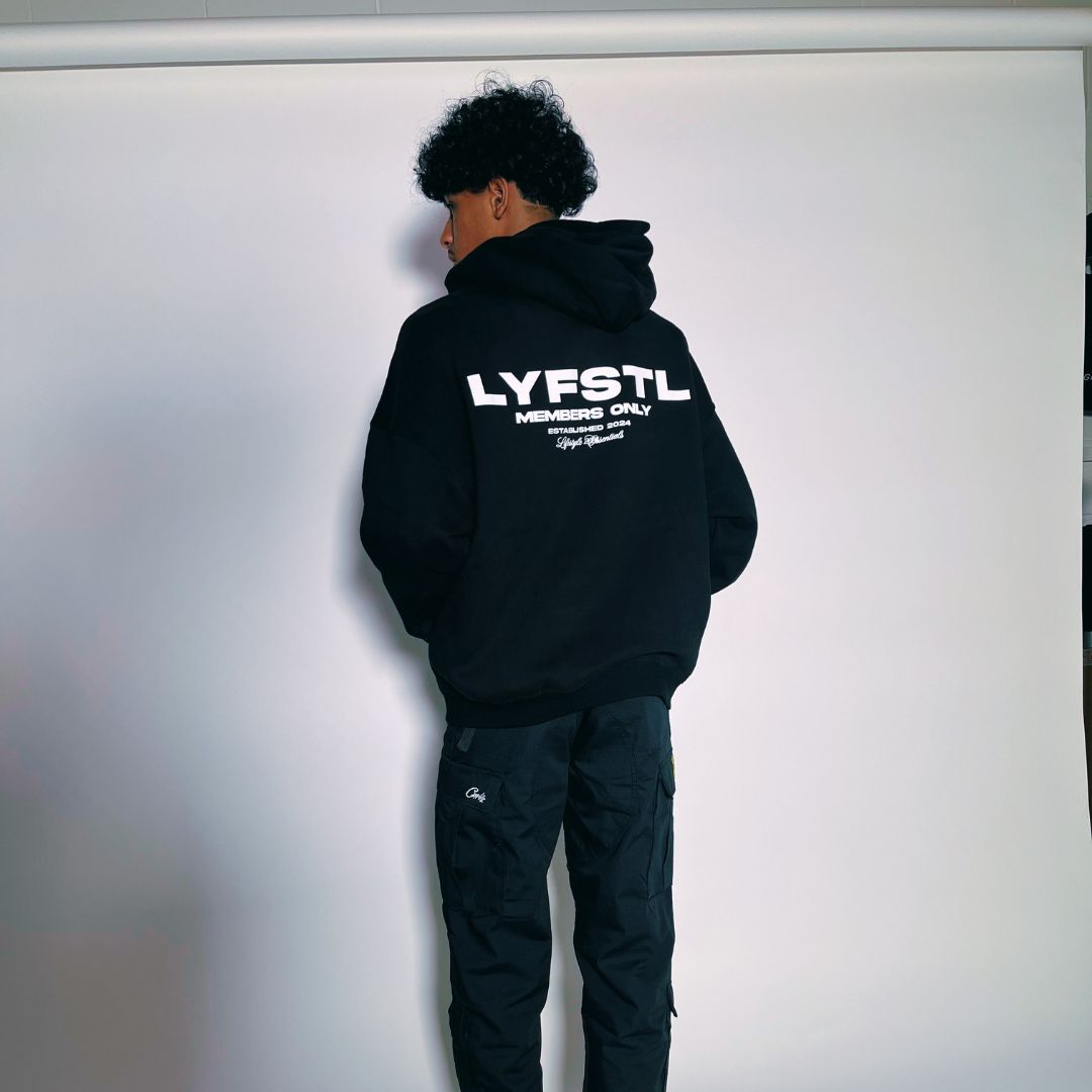 SIGNATURE Black Hoodie